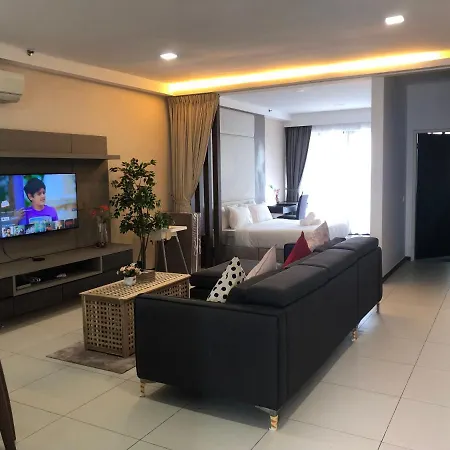 The Landmark Seaview Netflix By Blue Sky Holidays George Town Exterior photo