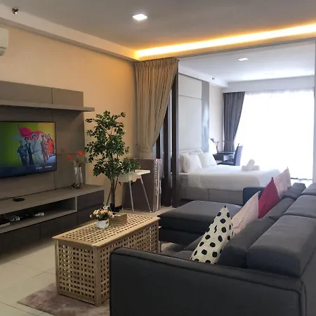 The Landmark Seaview Netflix By Blue Sky Holidays George Town Exterior photo