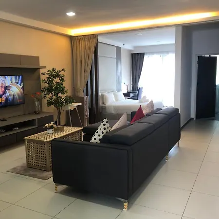 The Landmark Seaview Netflix By Blue Sky Holidays George Town Exterior photo