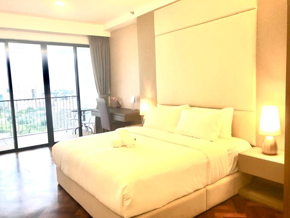The Landmark Seaview Netflix By Blue Sky Holidays George Town