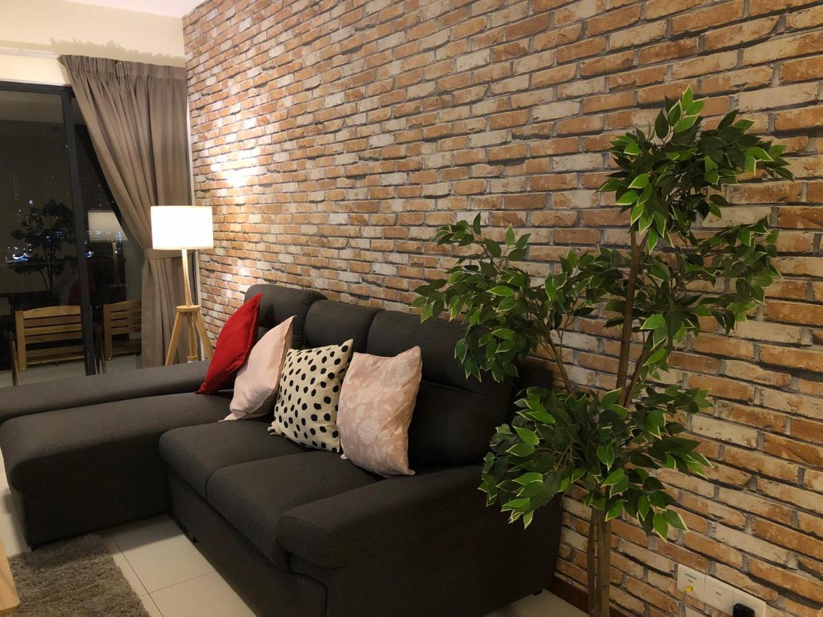 Apartment Seaview Water Purify Cozy Comfortable For Short & Long In The Landmark By Katana George Town