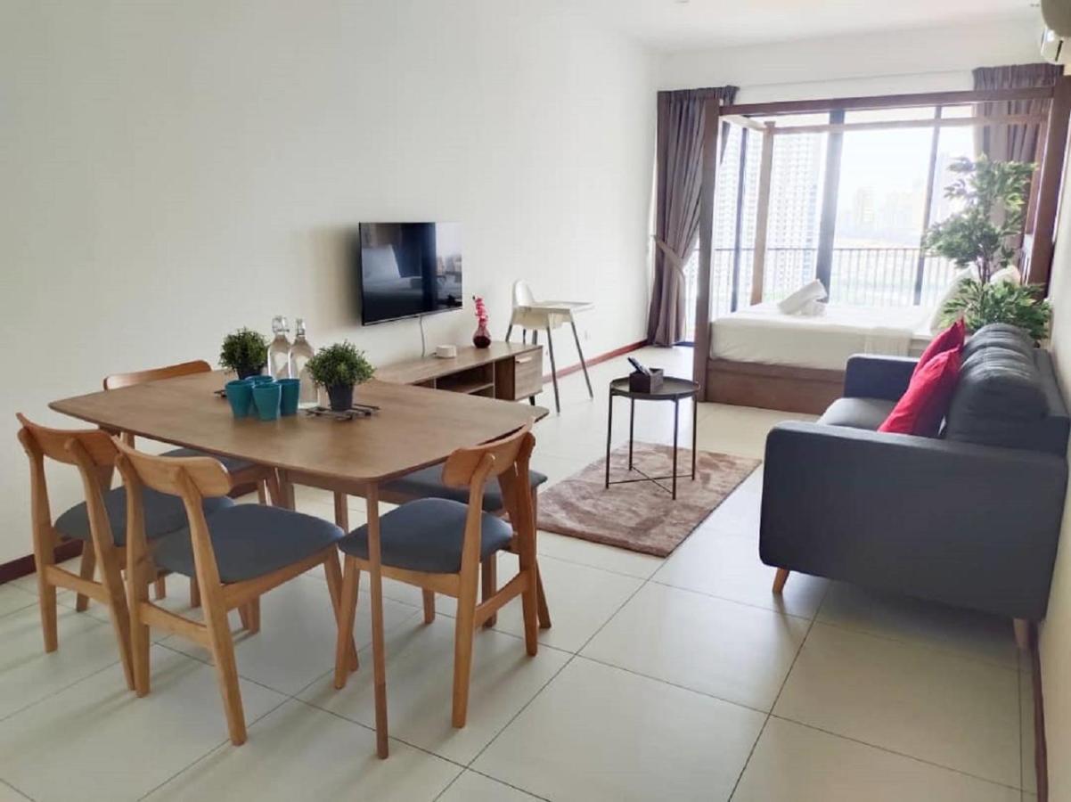 The Landmark Seaview Netflix By Blue Sky Holidays * George Town